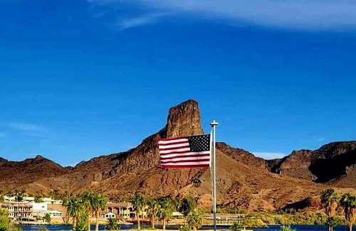 Parker Dam House | Rockin-River House