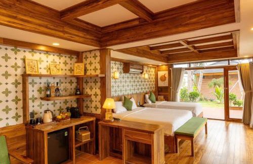 Ham Ninh Resort | Rocks Beach Boutique