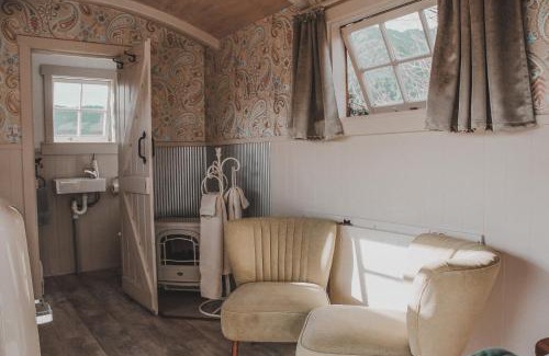Fox Glacier House | Rocky Creek Shepherds Hut