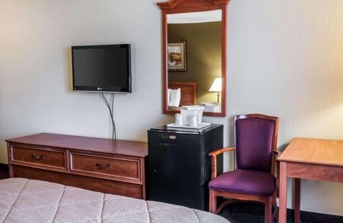 Espanola Hotel | Rodeway Inn Espanola