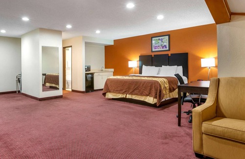 Coopersville Hotel | Rodeway Inn