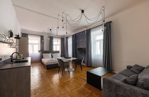 Graz City Centre Apartment | Roksoxhome Designer Boutique Apartment
