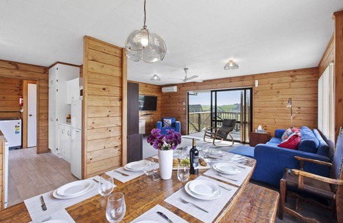 Otaua House | Rolling Hills Retreat - Otaua Holiday Home