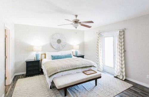 Midtown House | ROMA A MAIN HOUSE · HOT TUB | Large Backyard | Sleeps 8