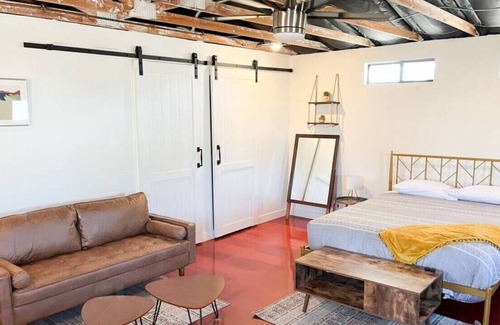 Midtown House | Roma B Casita · Luxury Casita | Minutes to Golf/Downtown | BIGYard