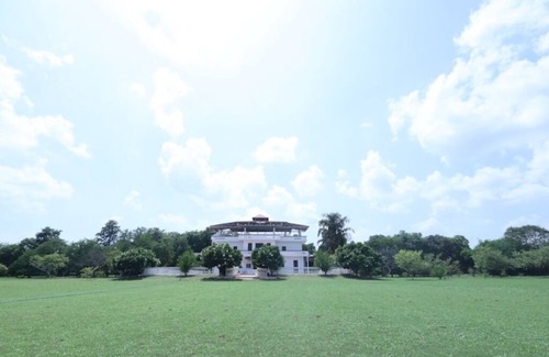 Gurugram Villa | Romantic 2BR Pvt Floor w/BigPool/Bdays/Anniversary