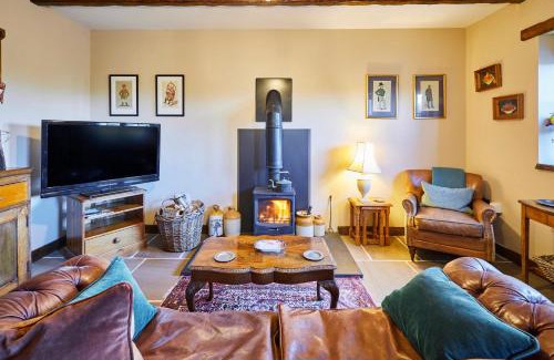 Llangadog House | Romantic Country Cottage with log burner, garden patio, outdoor tub and country views- Brecon Beacons National Park