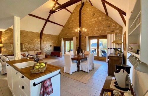Gourdon-Murat House | Romantic French country barn perfect for a couple/weekend breaks.