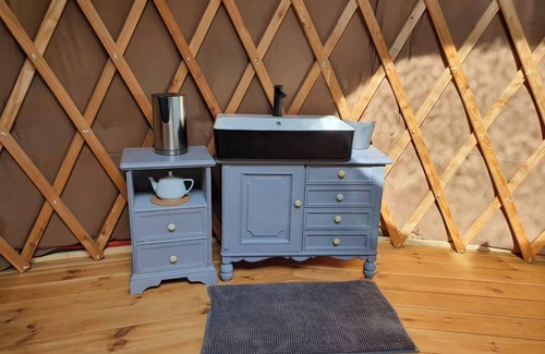 Kroepelin House | Romantic glamour camping on an estate