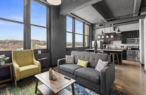 Lancaster House | Romantic House 2Bed Room