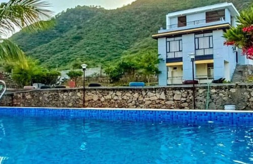 Udaipur District Villa | Romantic Pool Villa In Udaipur