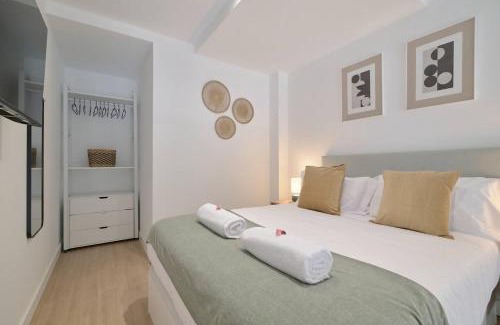 Malilla Apartment | Romantic Suite Roig Arena N4 Virkin Suites