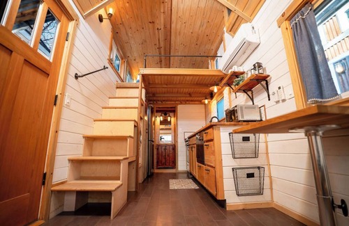 Lyons Resort | Romantic Tiny Retreat by the River – Open Sol Near Boulder & the Rockies