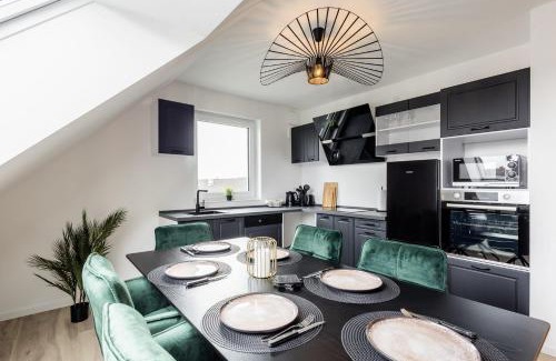 Rheda-Wiedenbruck Apartment | Roof-Suite 02 I Aufzug I BBQ I WiFi I Balkon I TV