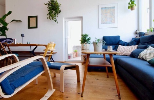 Nibelungen-Viertel Apartment | Roof Top APT with sunny Terrace