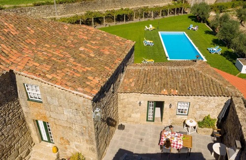 Sortelha Apartment | Room 'Beijo Eterno' with Mountain View, Wi-Fi and Air Conditioning