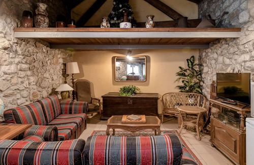 Vila do Conde Apartment | Room 'Casa Do Caldas - Suite 1' with Shared Pool, Shared Terrace and Wi-Fi