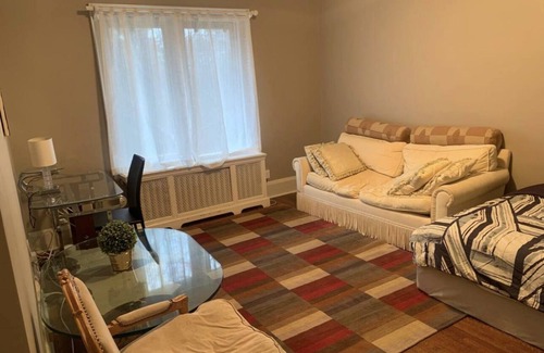 Forest Hill South Apartment | Room in the safest neighbourhood in Toronto