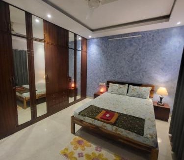 Cooke Town House | Room lux in the premium apartments Black Orchid