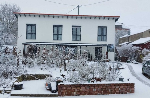 Bad Urach Apartment | Room 'No. 2' with Shared Terrace, Shared Garden and Wi-Fi