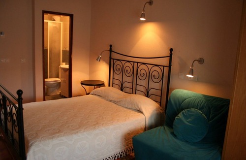 Porto Covo House | Room 'Quarto 5' in Porto Covo with a Fan