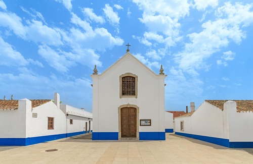 Porto Covo House | Room 'Quarto 7' in Porto Covo with a Fan