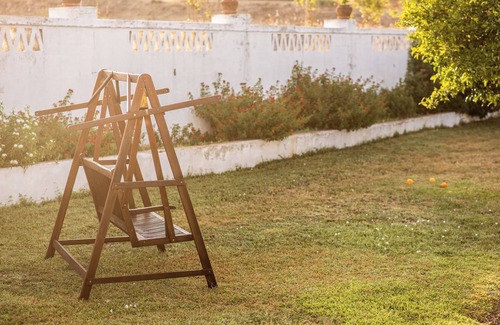 Cabeco de Vide Apartment | Room 'Quarto Twin Com Casa De Banho Privativa 1' with Shared Pool, Wi-Fi and Air Conditioning