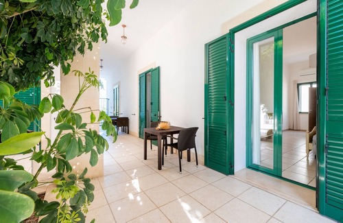 Castromediano Apartment | Room 'San Biagio - Deluxe 10' with Shared Pool, Wi-Fi and Air Conditioning