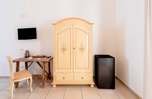 Castromediano Apartment | Room 'San Biagio - Deluxe 11' with Shared Pool, Wi-Fi and Air Conditioning
