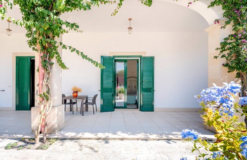 Castromediano Apartment | Room 'San Biagio - Deluxe 8' with Shared Pool, Wi-Fi and Air Conditioning