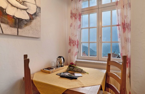 Forbach Apartment | Room 'Schwarzwald 2' with Shared Terrace, Shared Garden and Wi-Fi