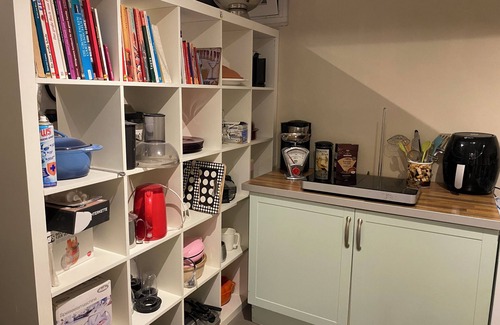 Roesrath Apartment | Room up to 4 people with bathroom and terrace just before Cologne/Messe