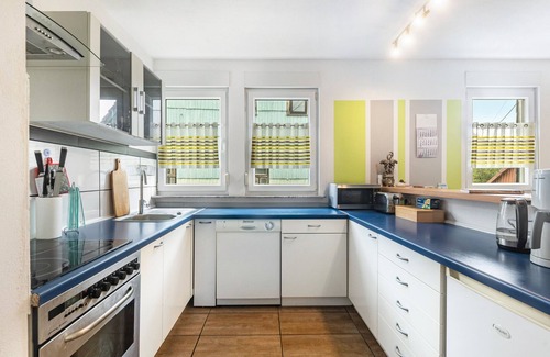 Birstein Apartment | Room 'Venedig' with Shared Terrace and Wi-Fi