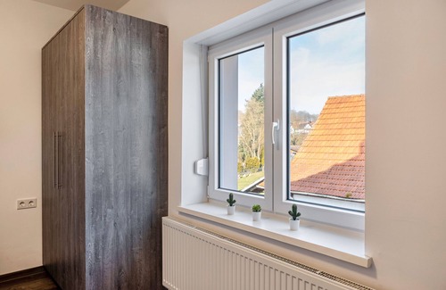 Rotenburg an der Fulda Apartment | Room 'Zimmer 7' with Shared Garden and Wi-Fi