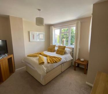 Kenfig Hill House | Rooms at Carol's Place near Porthcawl, Margam, Bridgend, 3mins to M4, 3 Room Types Available
