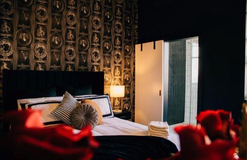 Leeton Apartment | Rooms of Renown - The Panaretto Parlour