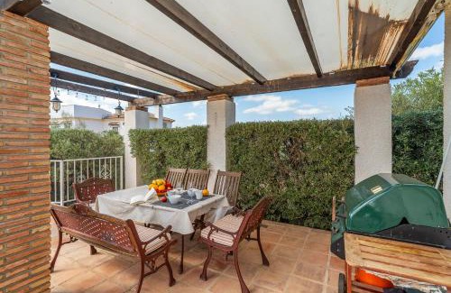 Vinuela Villa | Rosana Lake Vinuela