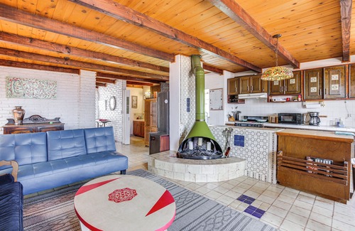 Las Gaviotas Cottage | Rosarito Beach Home in Las Gaviotas w/Ocean Views