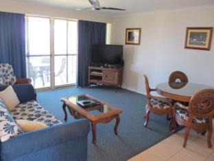 Bowen Hotel | Rose Bay Resort