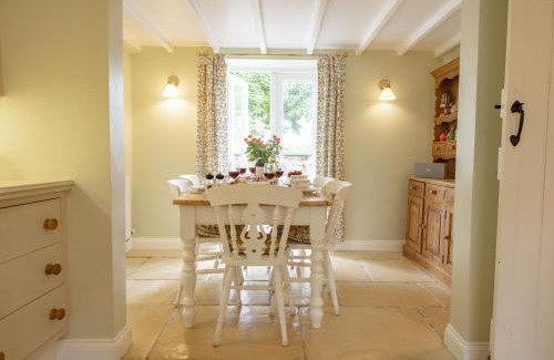 Huggate House | Rose Cottage
