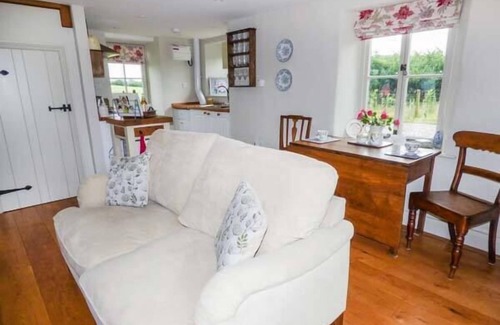 Monmouth Cottage | Rose Cottage