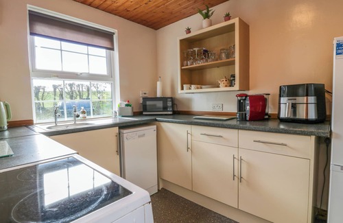 Stranraer Cottage | ROSE COTTAGE, pet friendly, character holiday cottage in Stranraer