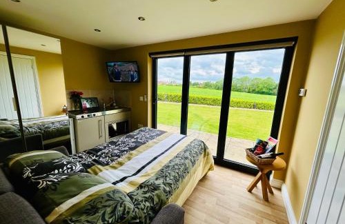 Bedford Cabin | Rose Garden lodge stunning views