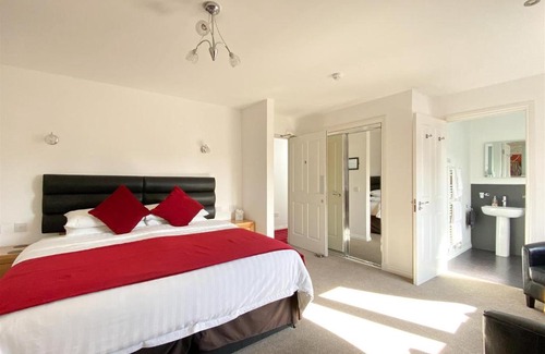 Perth House | Rosebank Guest House