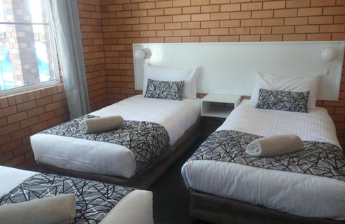 Woolgoolga Hotel | Rosebourne Gardens Motel