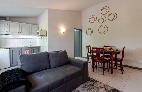 Barroselas House | Roses House at Fountain Retreat I Pool & Sports