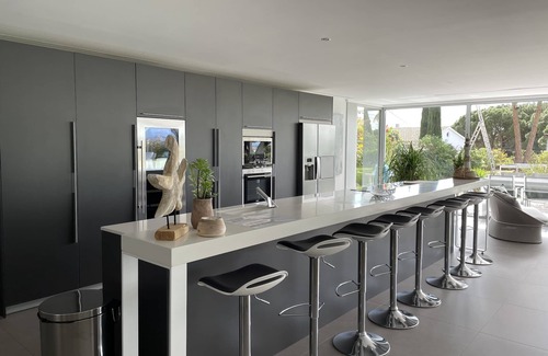 Roses Town Center Villa | Roses: Magnificent contemporary villa with an indoor pool