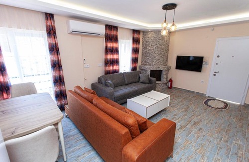 Tasbuku Villa | Roses Villa