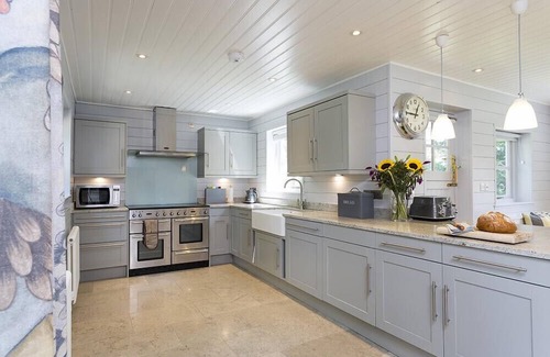 Skelwith Bridge House | ROSEWOOD BY THE RIVER, family friendly, with open fire in Ambleside