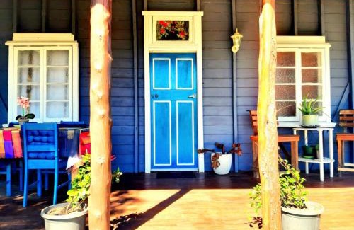 Tambo House | Rosewood Cottage -Entire 2 bedroom home with Netflix & WiFi